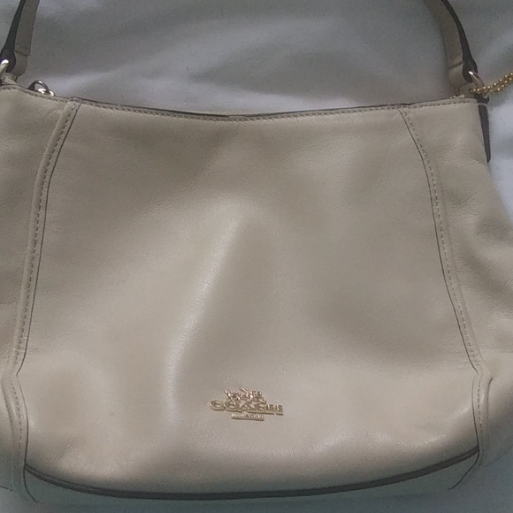 Handbag - Picture 2 of 9